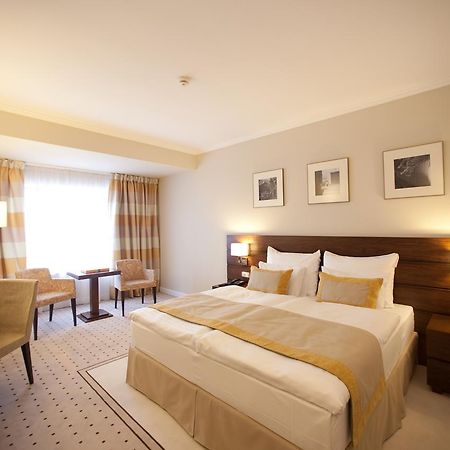Capital Plaza Hotel ブカレスト 部屋 写真