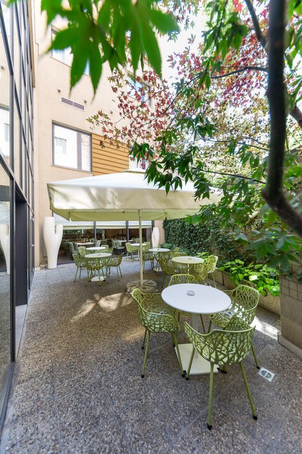 Capital Plaza Hotel ブカレスト エクステリア 写真